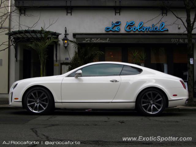 Bentley Continental spotted in Chicago, Illinois