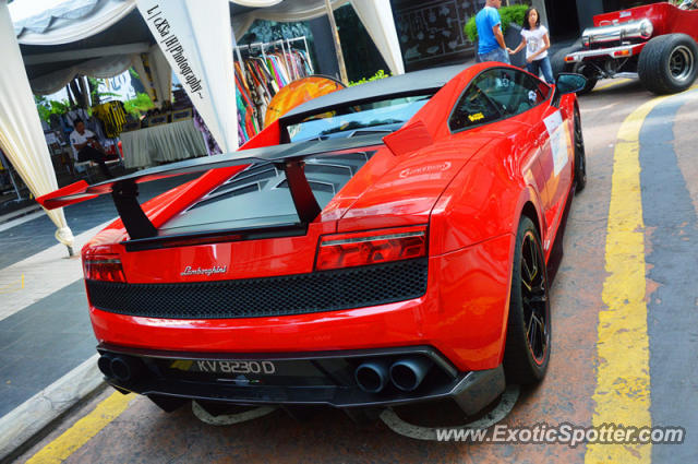 Lamborghini Gallardo spotted in Publika, Malaysia