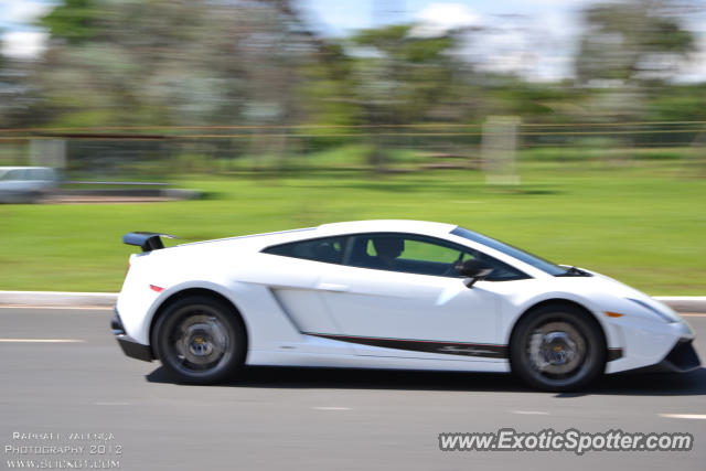 Lamborghini Gallardo spotted in Brasília, Brazil