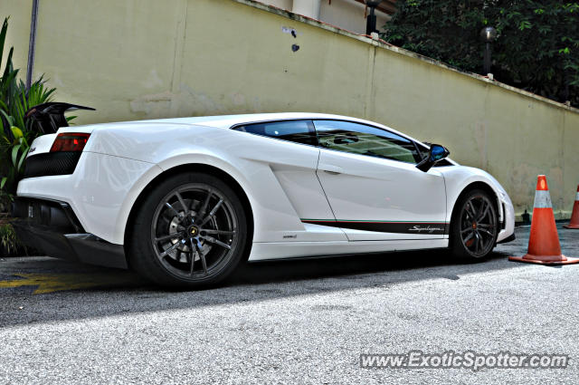 Lamborghini Gallardo spotted in Pudu KL, Malaysia