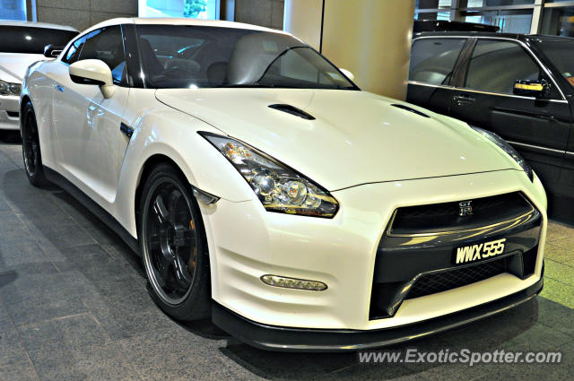 Nissan Skyline spotted in Bukit Bintang KL, Malaysia