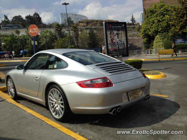 Porsche 911 spotted in Mexico City, Mexico