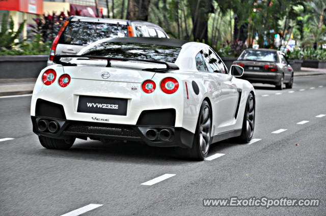 Nissan Skyline spotted in Bukit Bintang KL, Malaysia