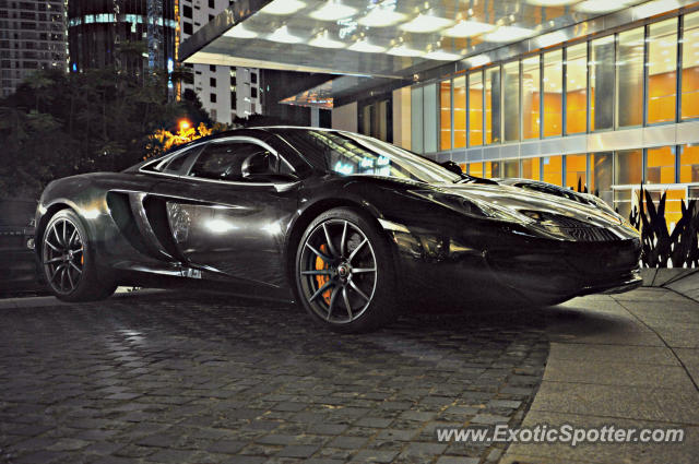 Mclaren MP4-12C spotted in KLCC Twin Tower, Malaysia