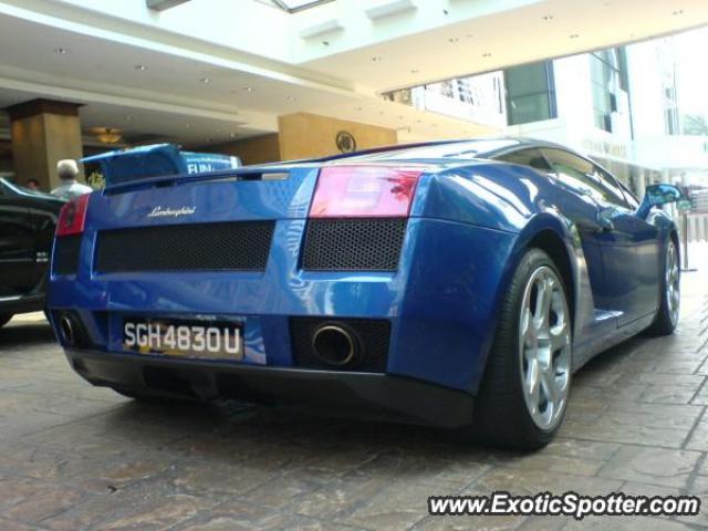 Lamborghini Gallardo spotted in Orchard, Singapore