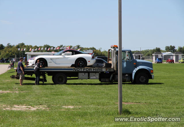 Dodge Viper spotted in Cayuga, ON, Canada