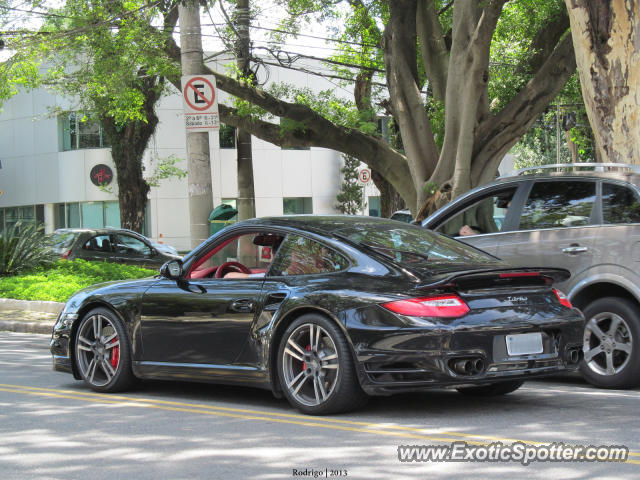 Porsche 911 Turbo spotted in São Paulp, Brazil