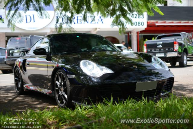 Porsche 911 Turbo spotted in BRasilia, Brazil