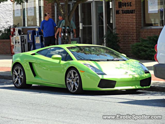 Lamborghini Gallardo spotted in Newark, Delaware