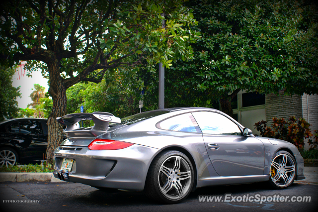 Porsche 911 GT3 spotted in Miami, Florida