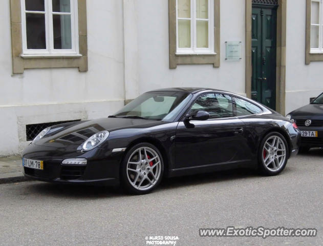 Porsche 911 spotted in Porto, Portugal