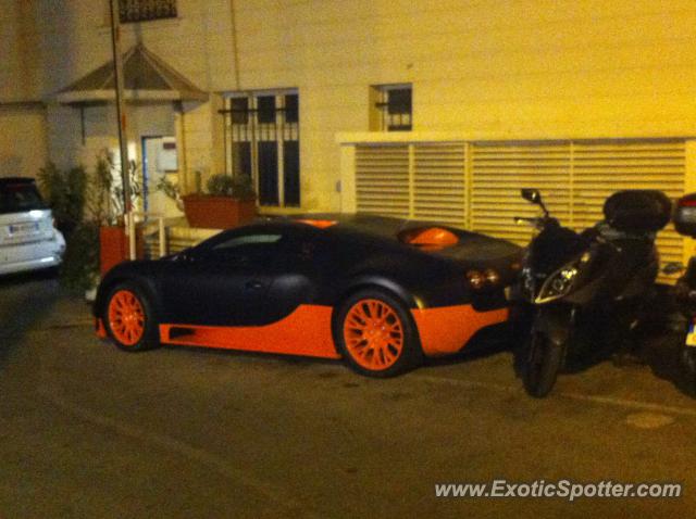 Bugatti Veyron spotted in Cannes, France