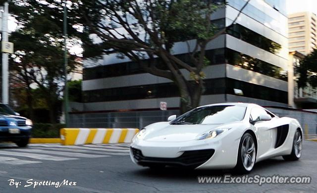 Mclaren MP4-12C spotted in Ciudad de México, Mexico