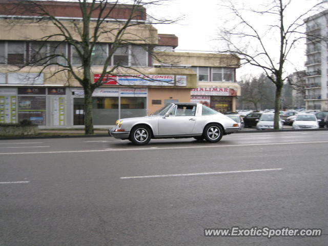 Porsche 911 spotted in Geneva, Switzerland