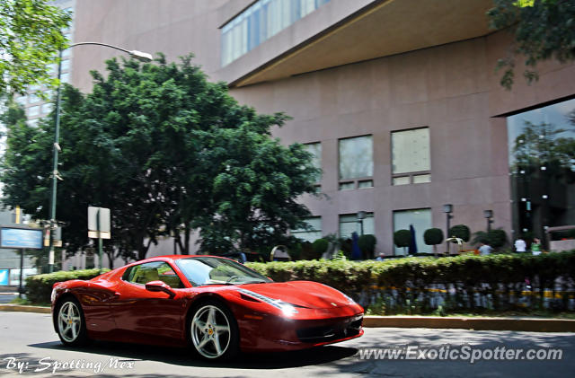 Ferrari 458 Italia spotted in Ciudad de México, Mexico