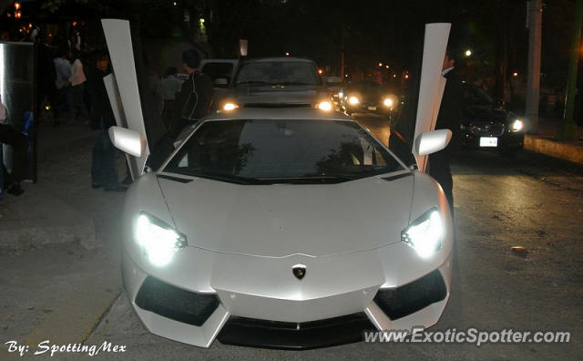 Lamborghini Aventador spotted in Ciudad de México, Mexico