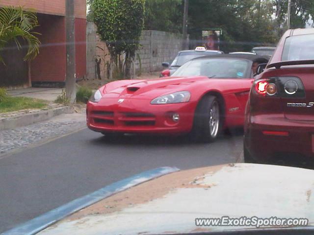 Dodge Viper spotted in Lima, Peru