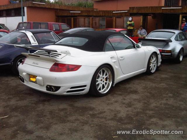 Porsche 911 Turbo spotted in Lima, Peru