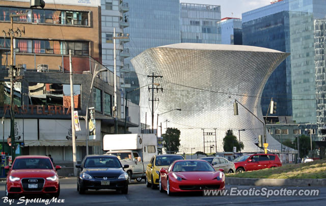 Ferrari 458 Italia spotted in Ciudad de México, Mexico