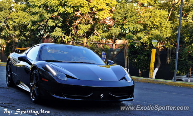 Ferrari 458 Italia spotted in Mexico City, Mexico