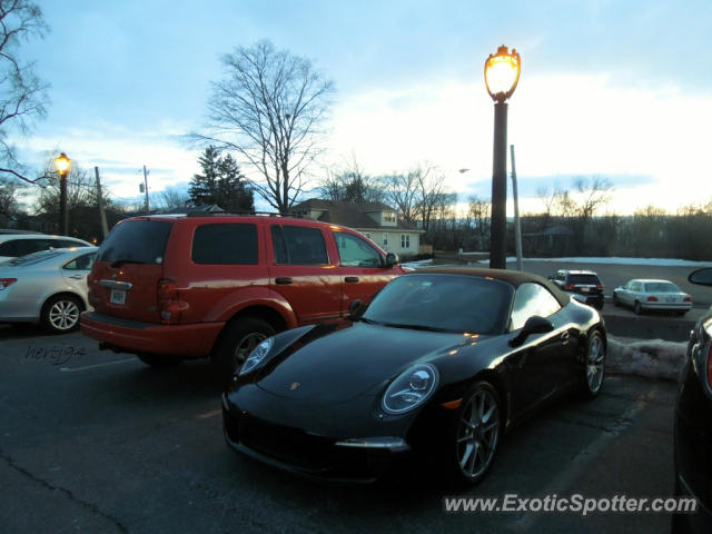 Porsche 911 spotted in Barrington, Illinois