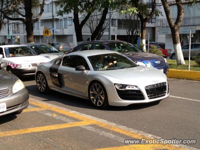 Audi R8 spotted in Mexico City, Mexico